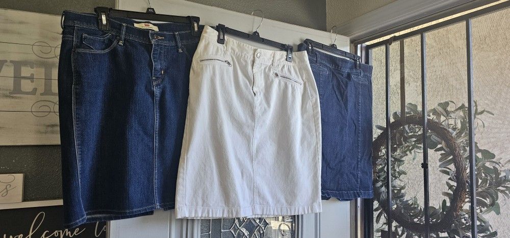 Demin Skirts Levi,Liz Claiborn Dm Me For Sizes &10each RANCHO&MILL COLTON