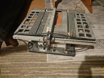 Table Saw very good working.