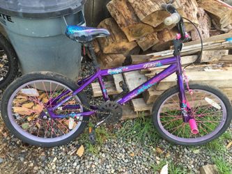 Nice purple teen bike
