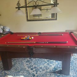 Beautiful Pool Table Like New In Weeki Wachee Spring Hill