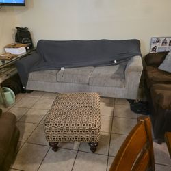 Couch Best Offer