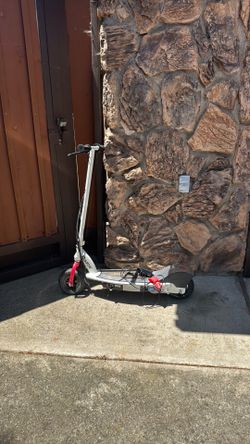 Razor electric scooter