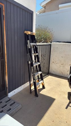 Dewalt Step Ladder