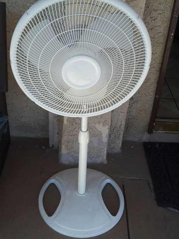 stand fan