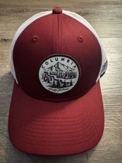 Columbia hat burgundy