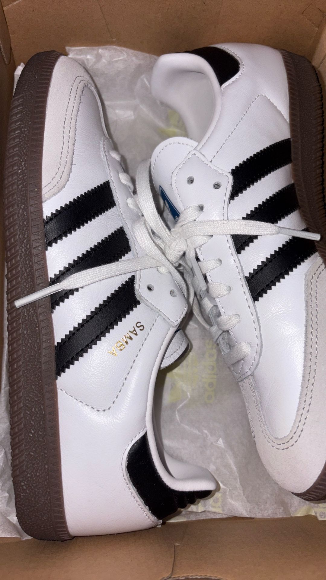white /black samba 5.5 in boys