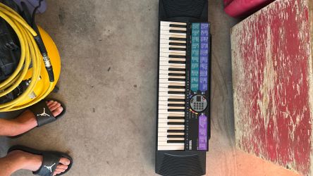 Yamaha PSR-77 Keyboard 