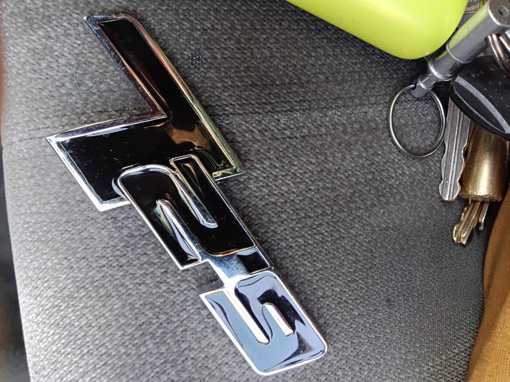 Badges For  Camaro , Raptor 6.2 L