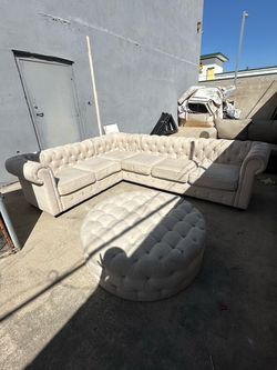 Beige sectional w/ottoman