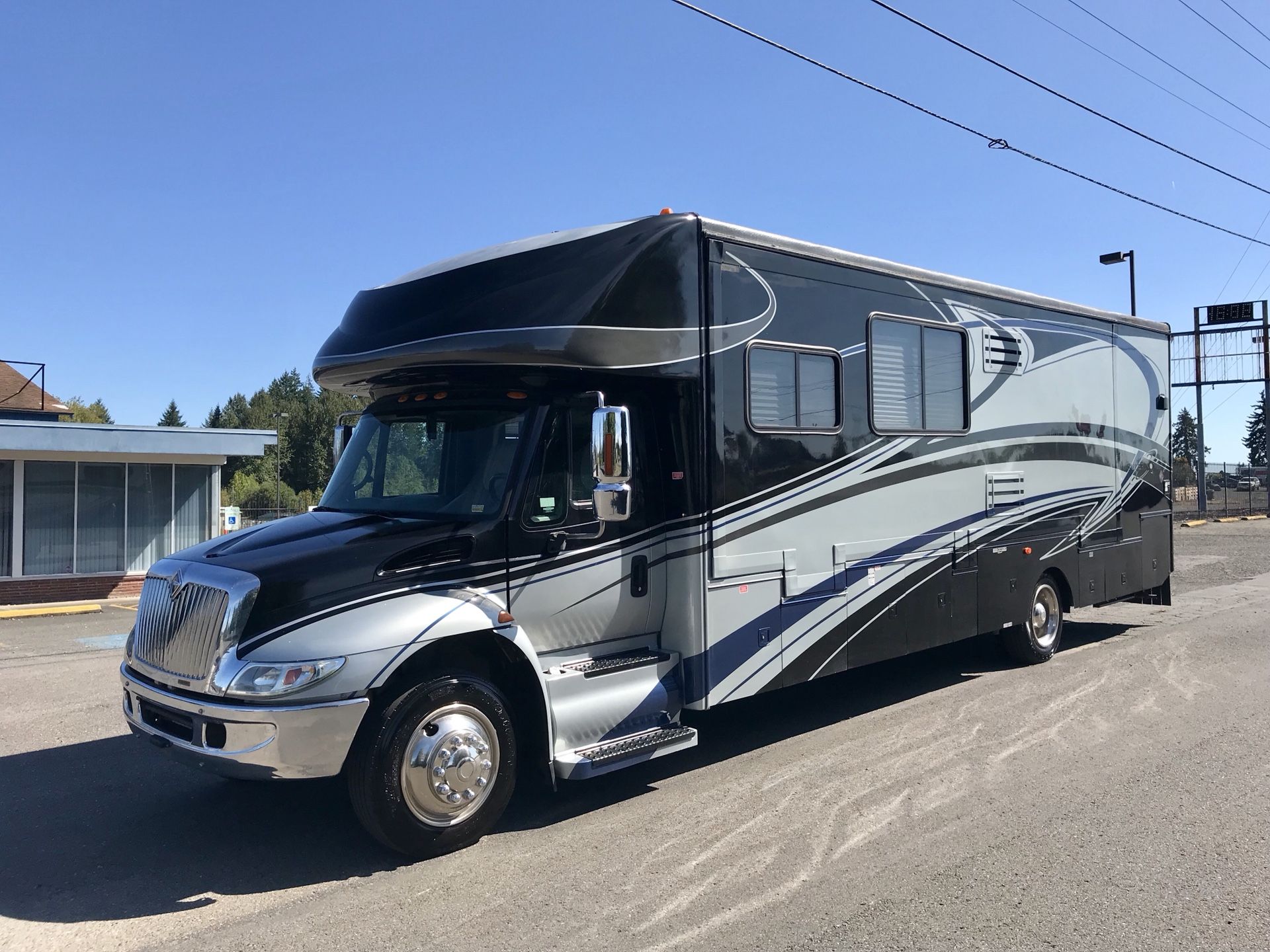 2008 Gulf Stream Supernova Super C Diesel RV Motorhome