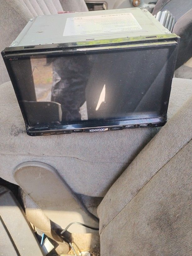 Kenwood Double Den Car DVD /CD Player