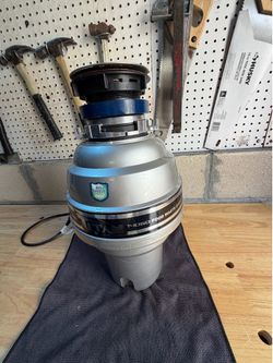 Titan -T1060 Garbage Disposal 1 1/4 hp -New