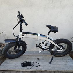 Aventó Sinch 1 Electric Folding Bike 