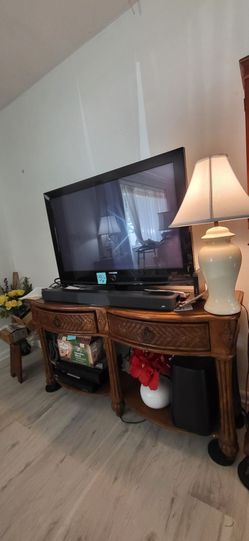 TV & Stand