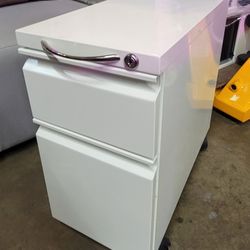 HAT CONTRACT VERTICAL CABINETS 10 3/4W x 22D x 22H  