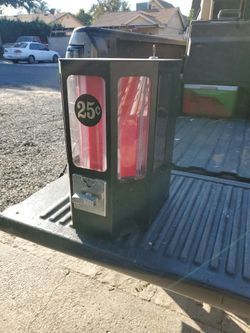 Hershey's nugget machine