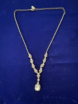 Beautiful Crystal Necklace 