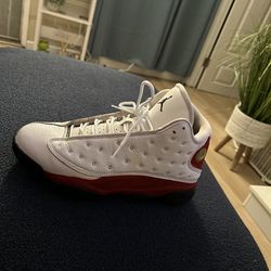 Jordan 13 Chicago cherry size 10