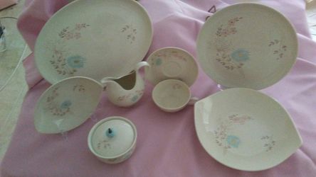TAYLORTON fine China dinner set service for 12