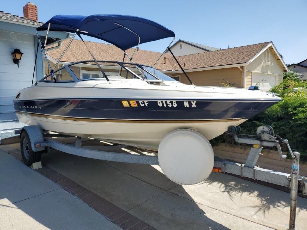 Bayliner Capri Boat and Trailer