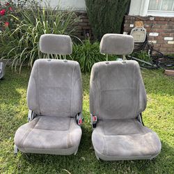 Toyota Tacoma 2001-04 seats