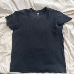 Uniqlo T-shirt