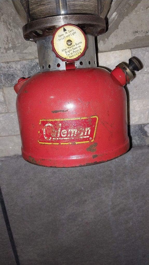Vintage Coleman Lantern --1959 Model 200A