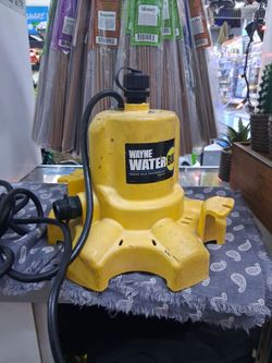 WAYNE  WWB WATER BUG Submersible  PUMP WITH MULTI-FLO TECHNOIOGY