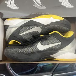 Nike Zoom Kobe Vii Supreme 