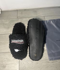 Balenciaga Slides