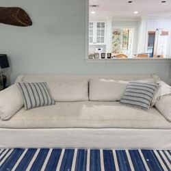 $250 Restoration Hardware 8ft Pull Out 