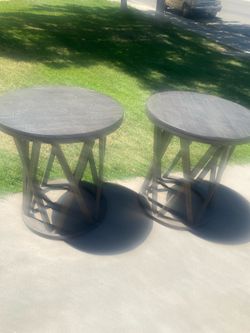 Set of 2 grayish brown wood tables