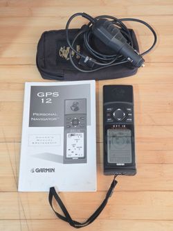 Garmin GPS 12 Handheld 12 Channel Personal Navigator Mapping Hiking (Good working condition)