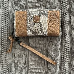 STS Ranchwear Leather Organizer Wallet 