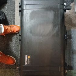 1615 Large Pelican Gun Case