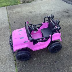$60 (Original $229) – Kids 12V Ride-On Truck – Pink