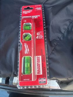 MILWAUKEE 7" TORPEDO LEVEL