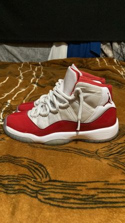 Jordan’s 11 Retro Cherry size 5.5y
