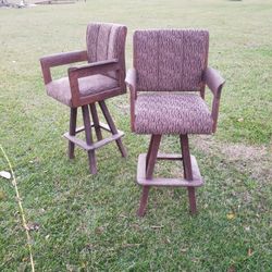 2 Nice Confortanle Chairs  