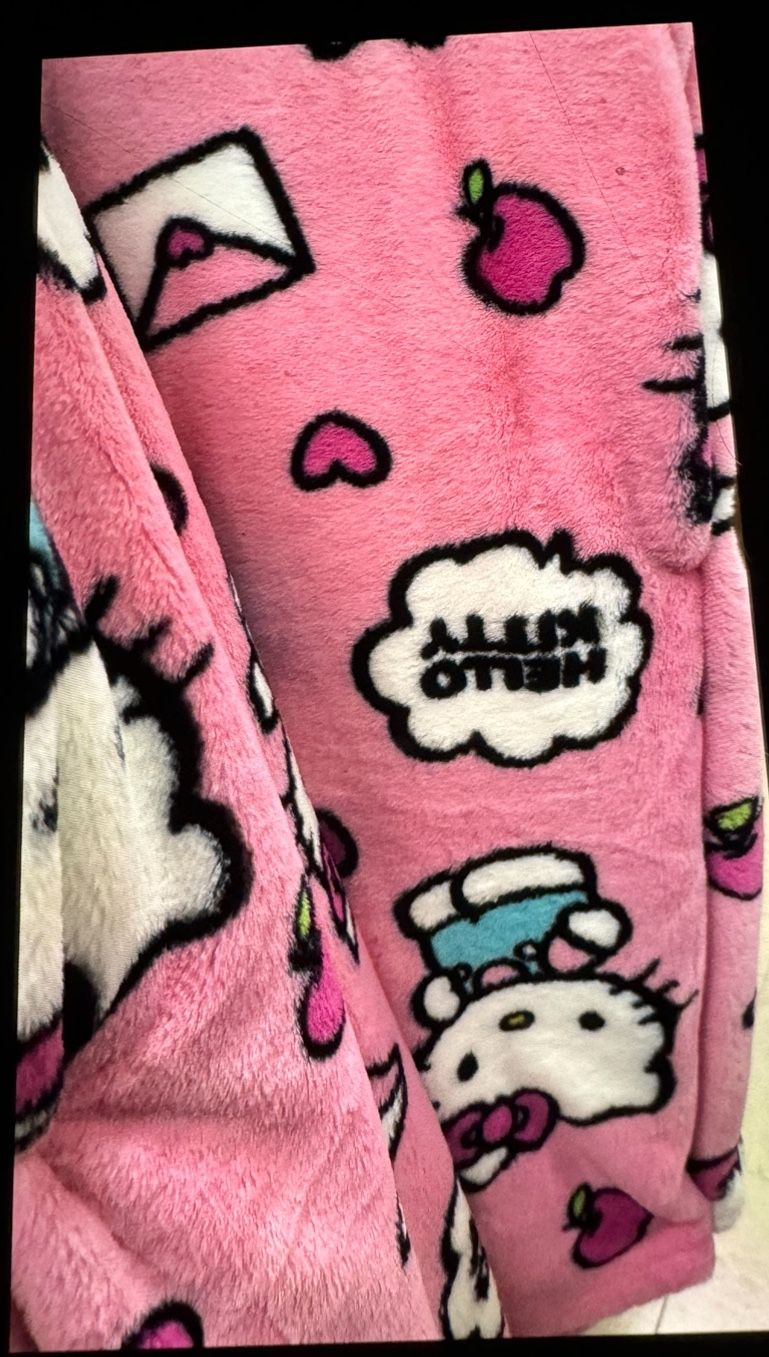 Hello Kitty Blanket