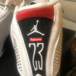 Air Jordan  Supreme . White,red, University 