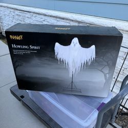 Spirit Halloween Howling Spirit Animatronic 