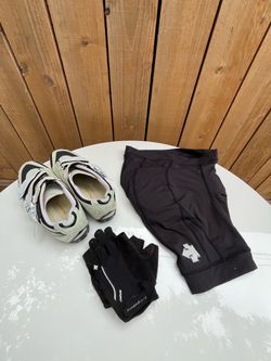 Women’s Cycling Shoes and Gear Pack