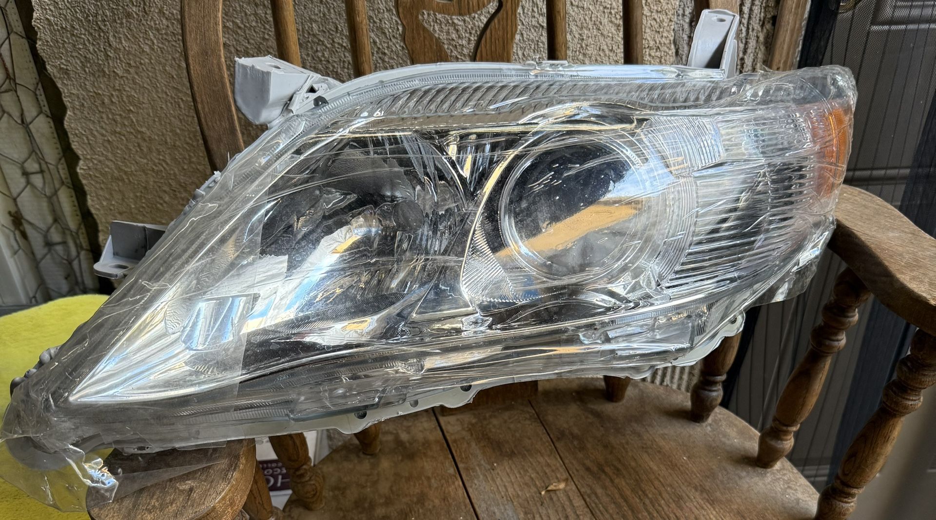DRIVER SIDE HEADLIGHT 