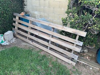 4x8 wood pallet
