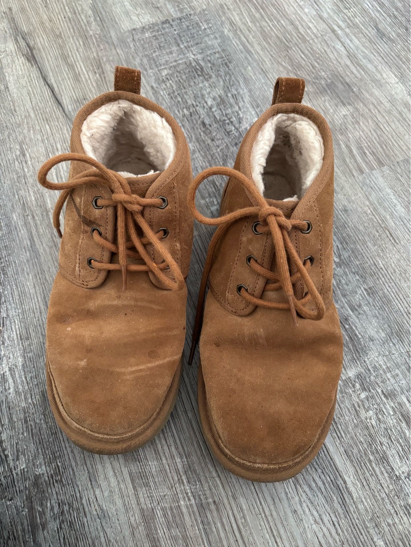 Women's UGGS size 8