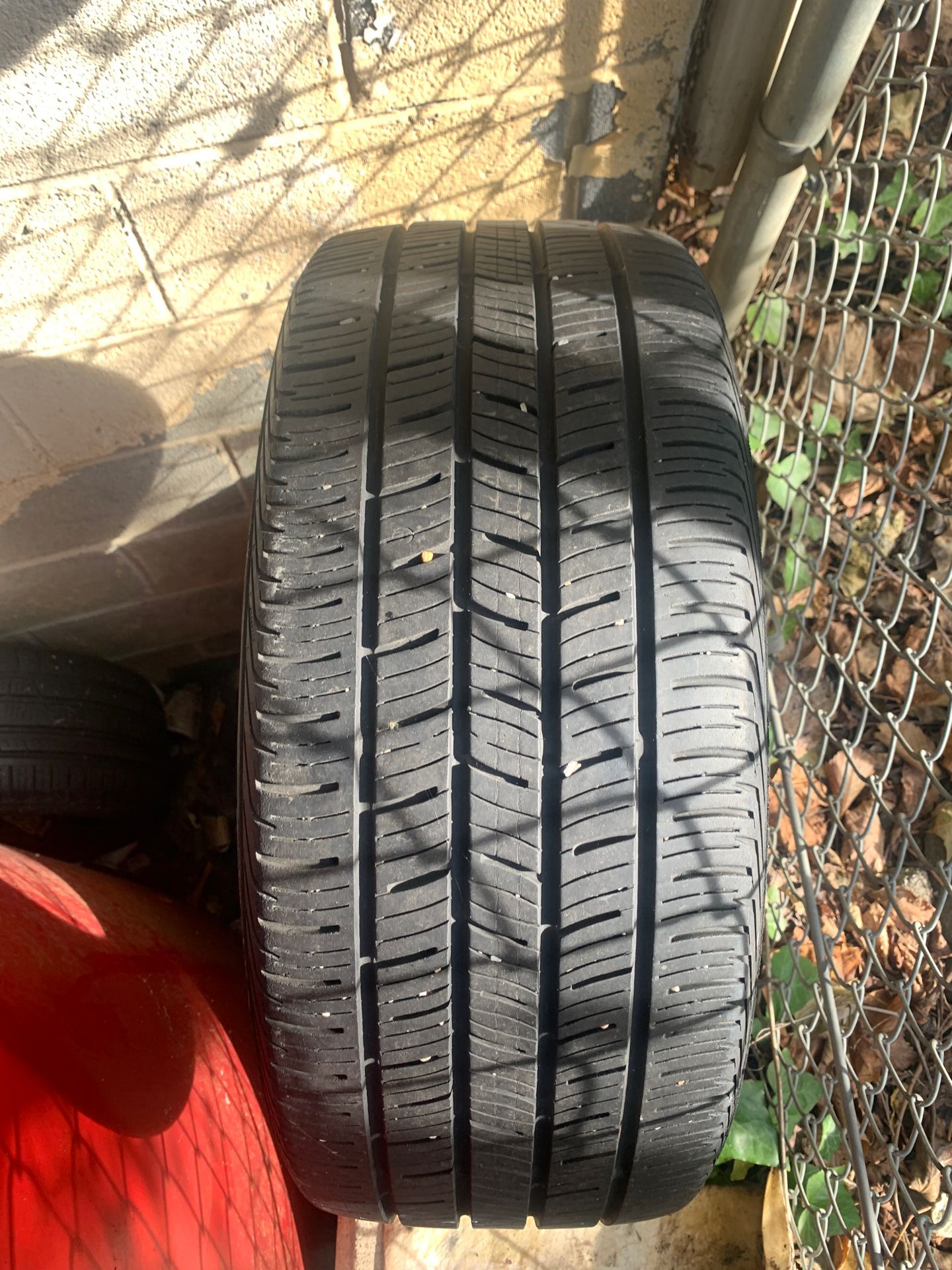 235 40 19 continental one tire