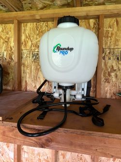 Round the Pro backpack sprayer