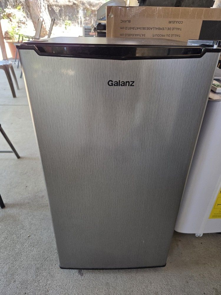 Mini fridge With Freezer 3.3 cu.ft