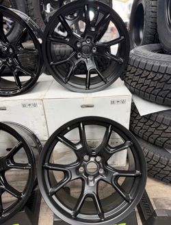 Srt wheels
